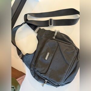 Baggallini crossbody purse